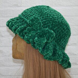 HAND CRAFTED Hat Crochet Bucket Chenille Winter Full Ruffle Green Wide Brim
